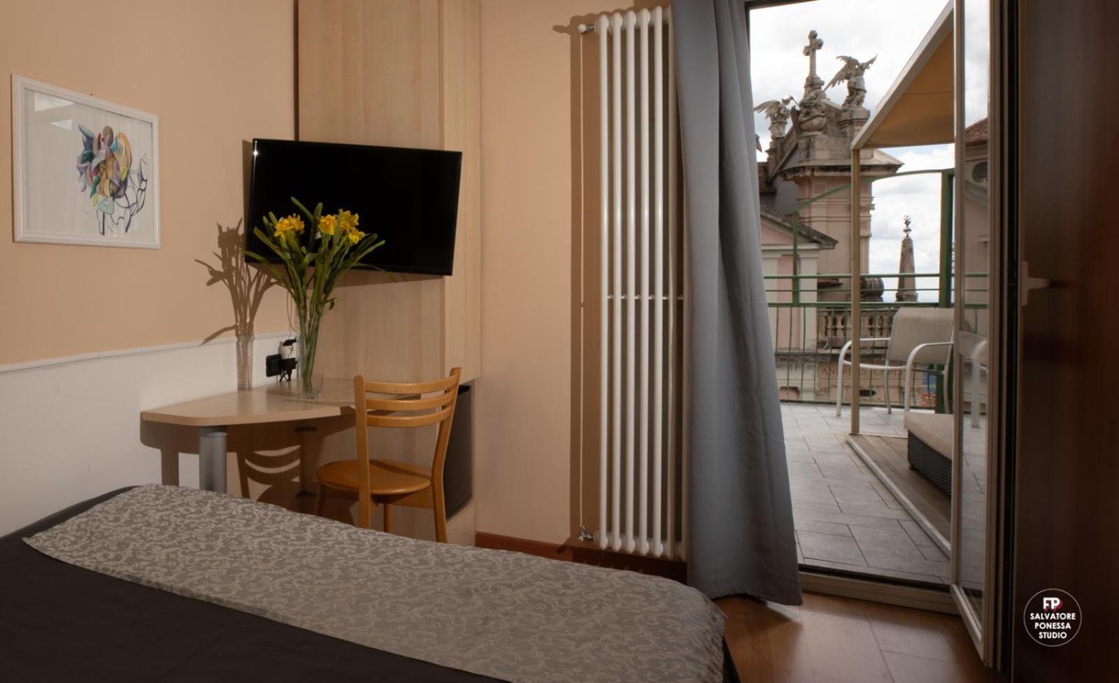 Hotel Vista Lago Brunate Kültér fotó