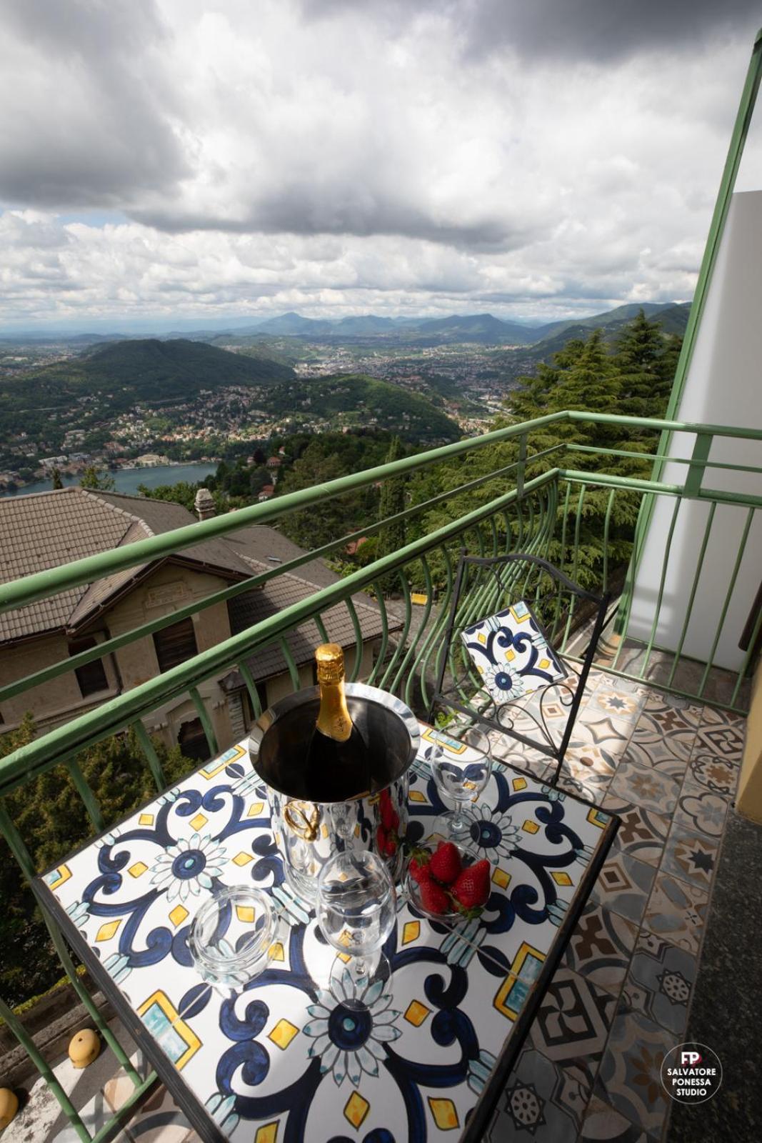 Hotel Vista Lago Brunate Kültér fotó